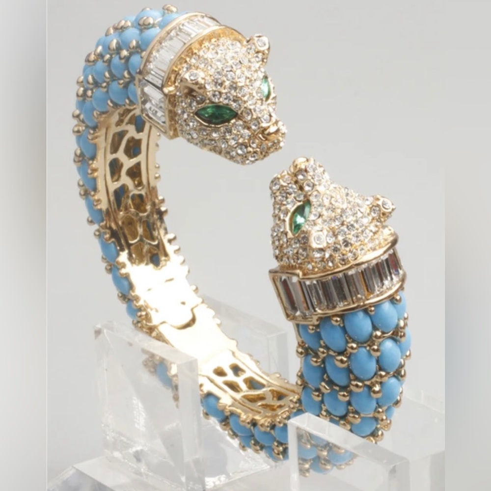 Exquisite Panther Crystal Cuff Bracelet - Picture 9 of 16